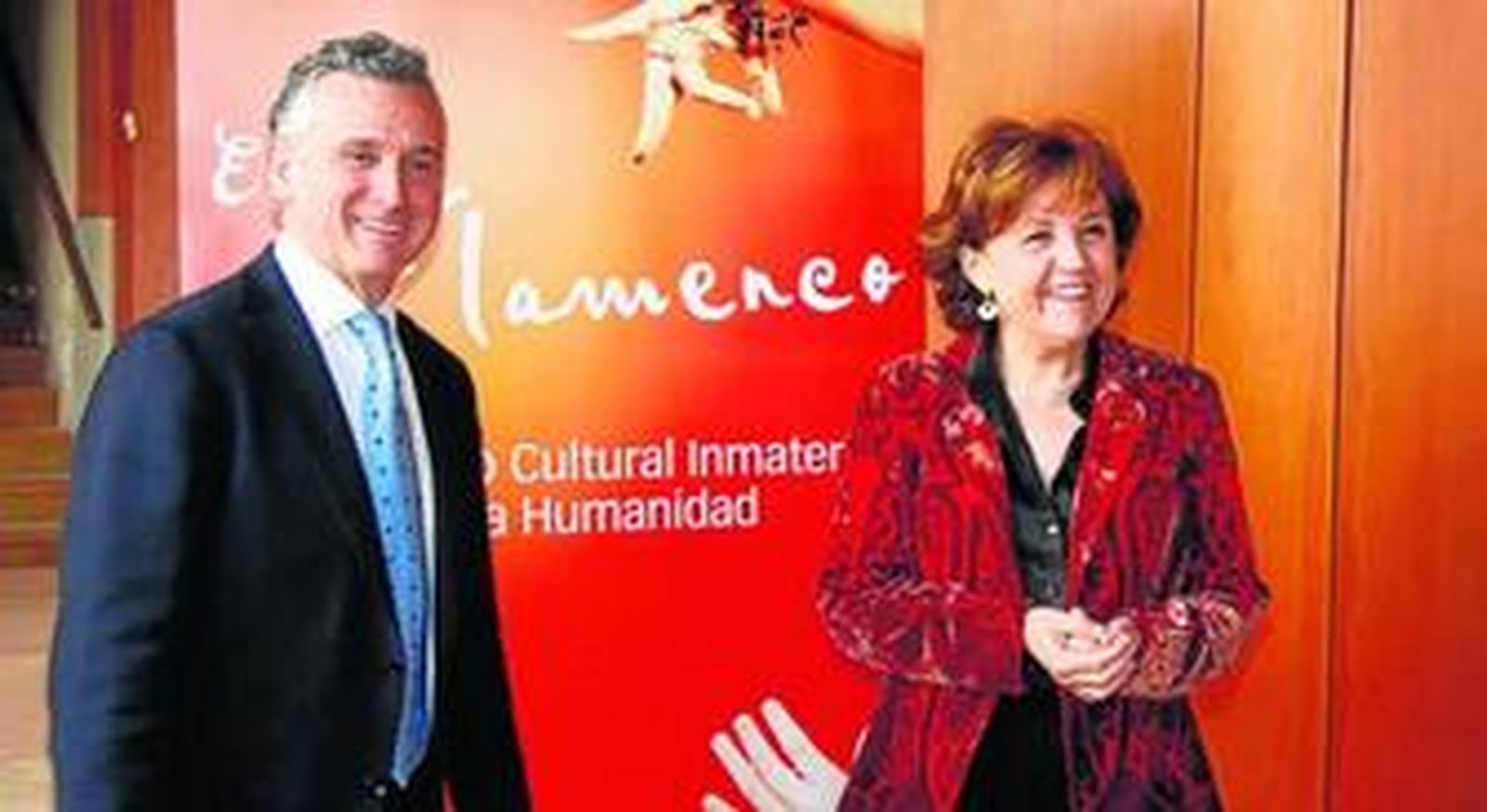 Paulino Plata y Carmen Caffarel, ayer, en la sede de la Consejería de Cultura.