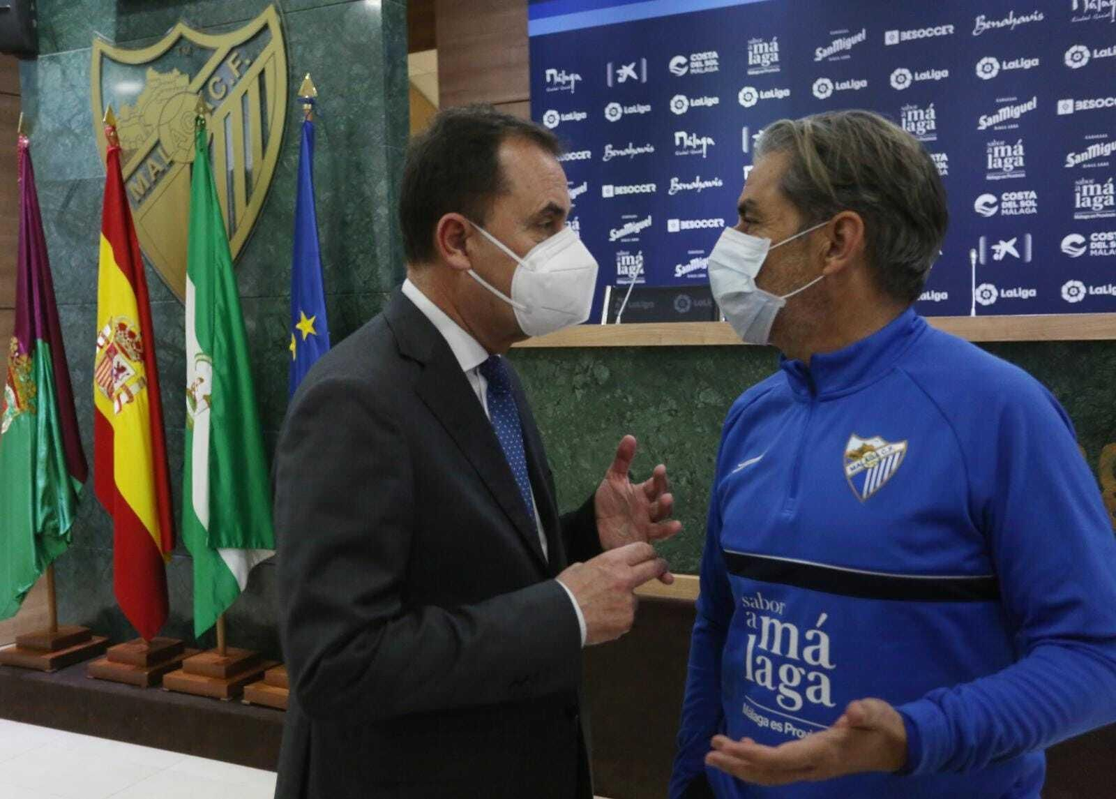 La comparecencia de Manolo Gaspar en La Rosaleda, en fotos