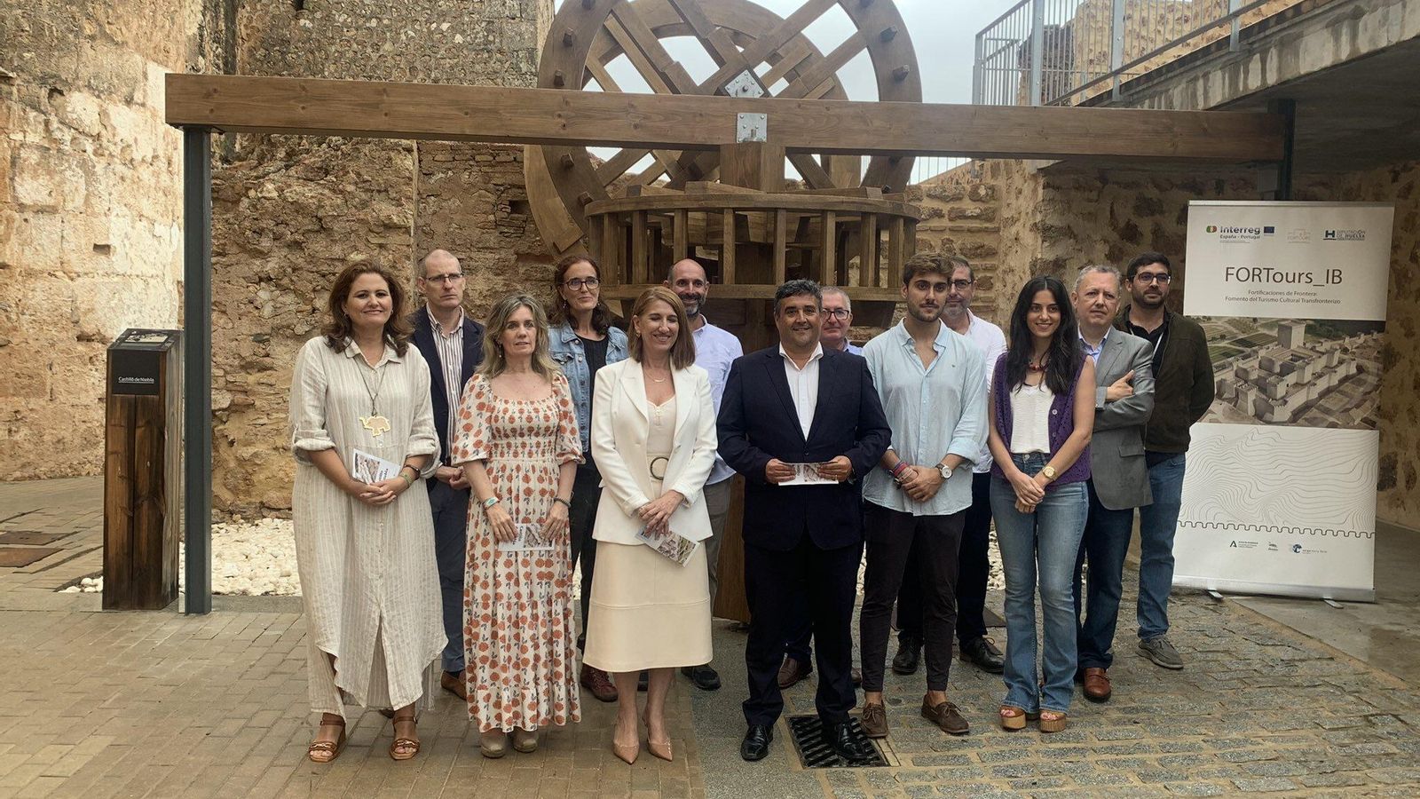 Presentación de la nueva noria del Castillo de los Guzmanes.