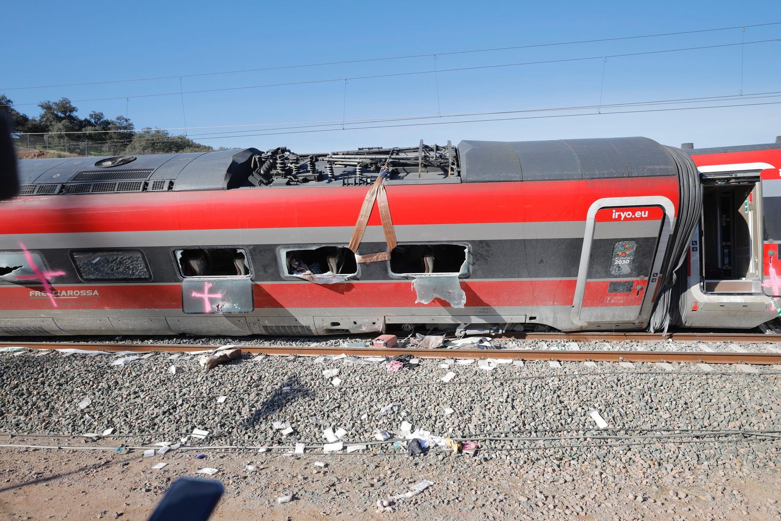 Uno de los vagones del tren Iryo siniestrado en Adamuz.