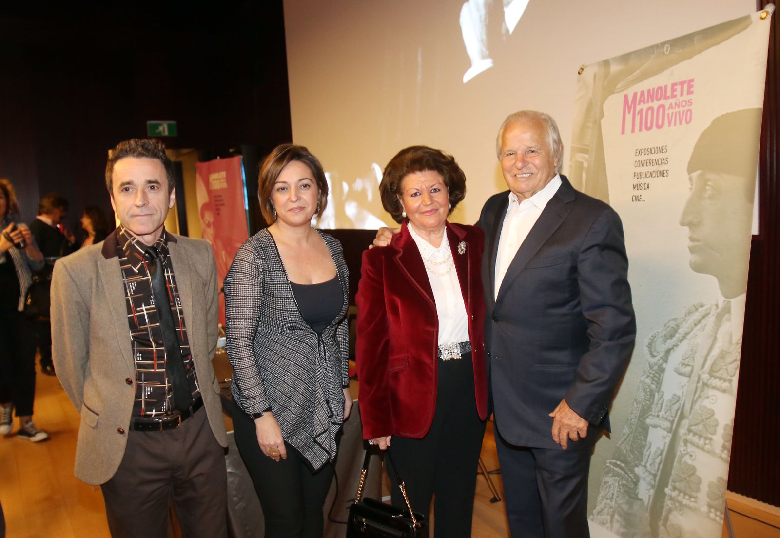 Imágenes de la  presentación de los actos por el nacimiento de Manolete.