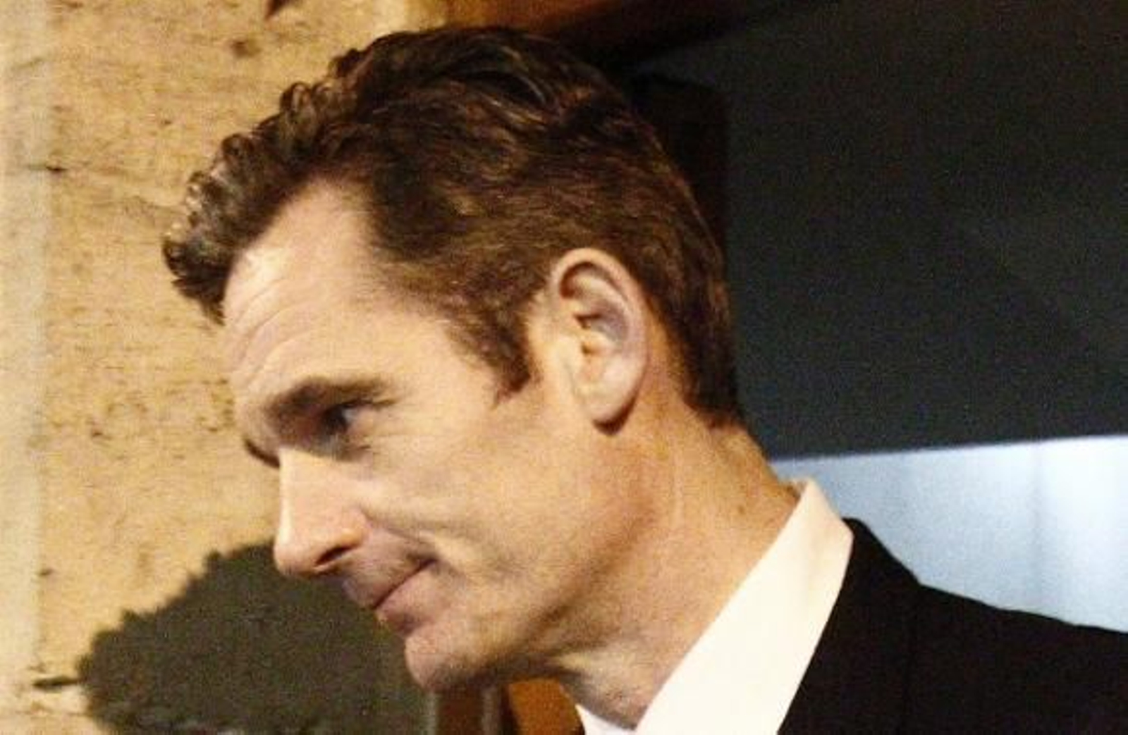 La secretaria de Urdangarín dice que le dictó los datos de una cuenta en Suiza La secretaria de Urdangarín dice que le dictó los datos de una cuenta en Suiza