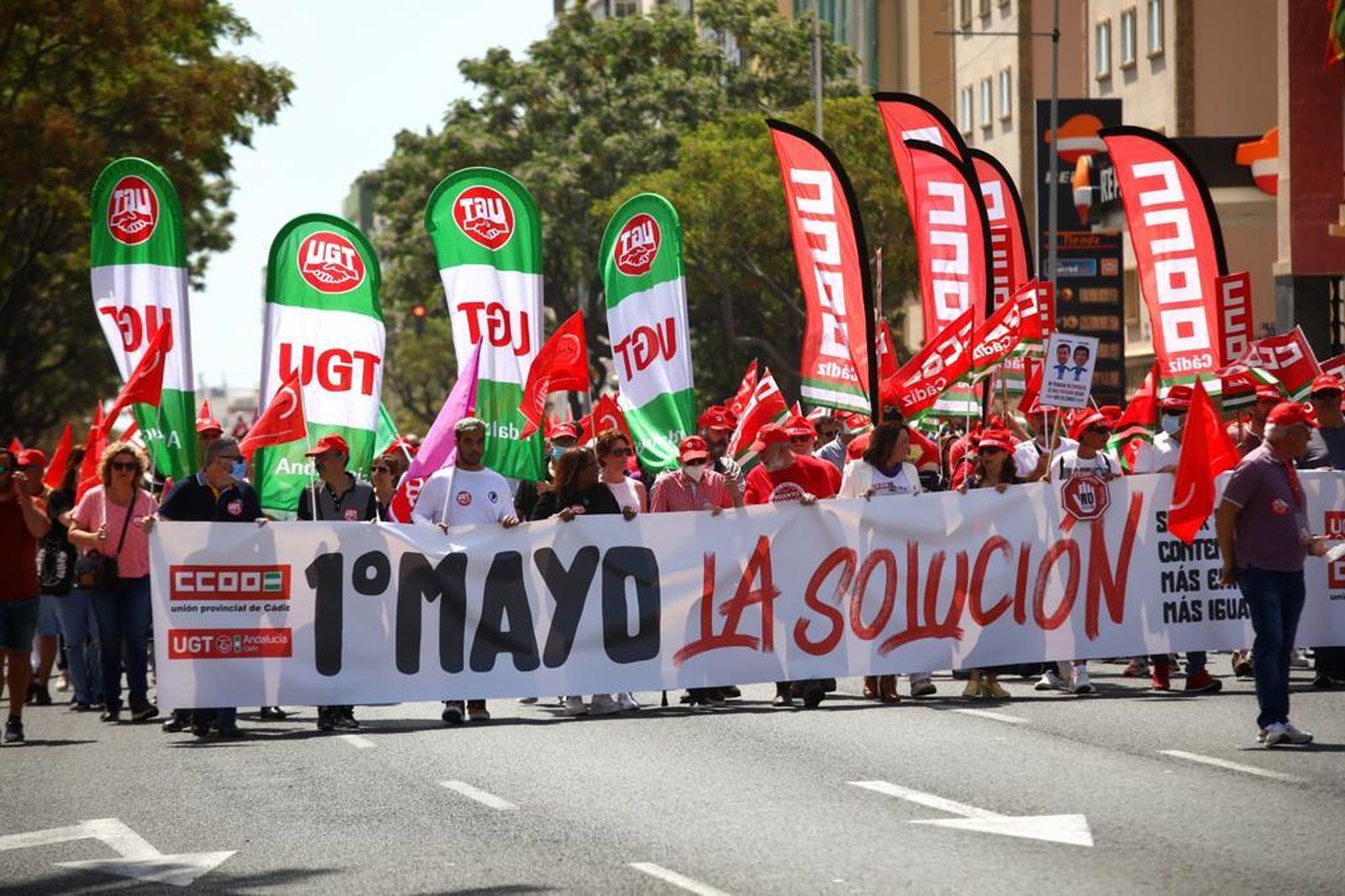 Manifestación de CCOO y UGT por Cádiz.
