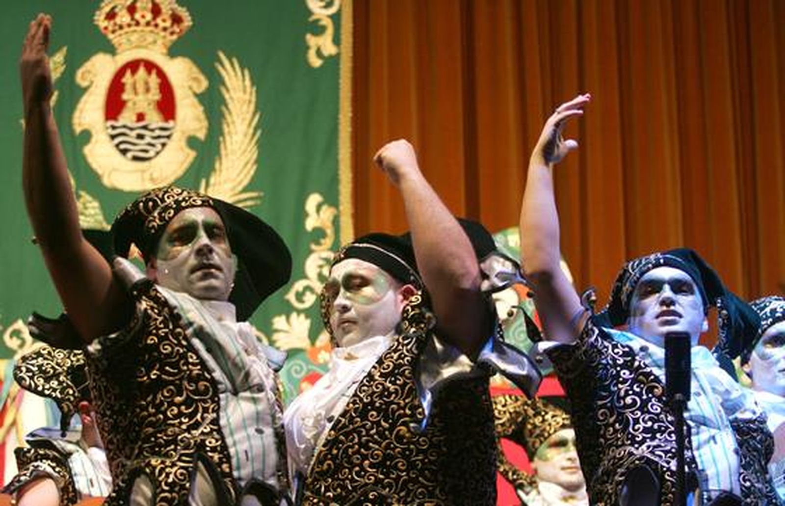 Comparsa algecireña 'Los bufones del zur'

Foto: José María Quiñones