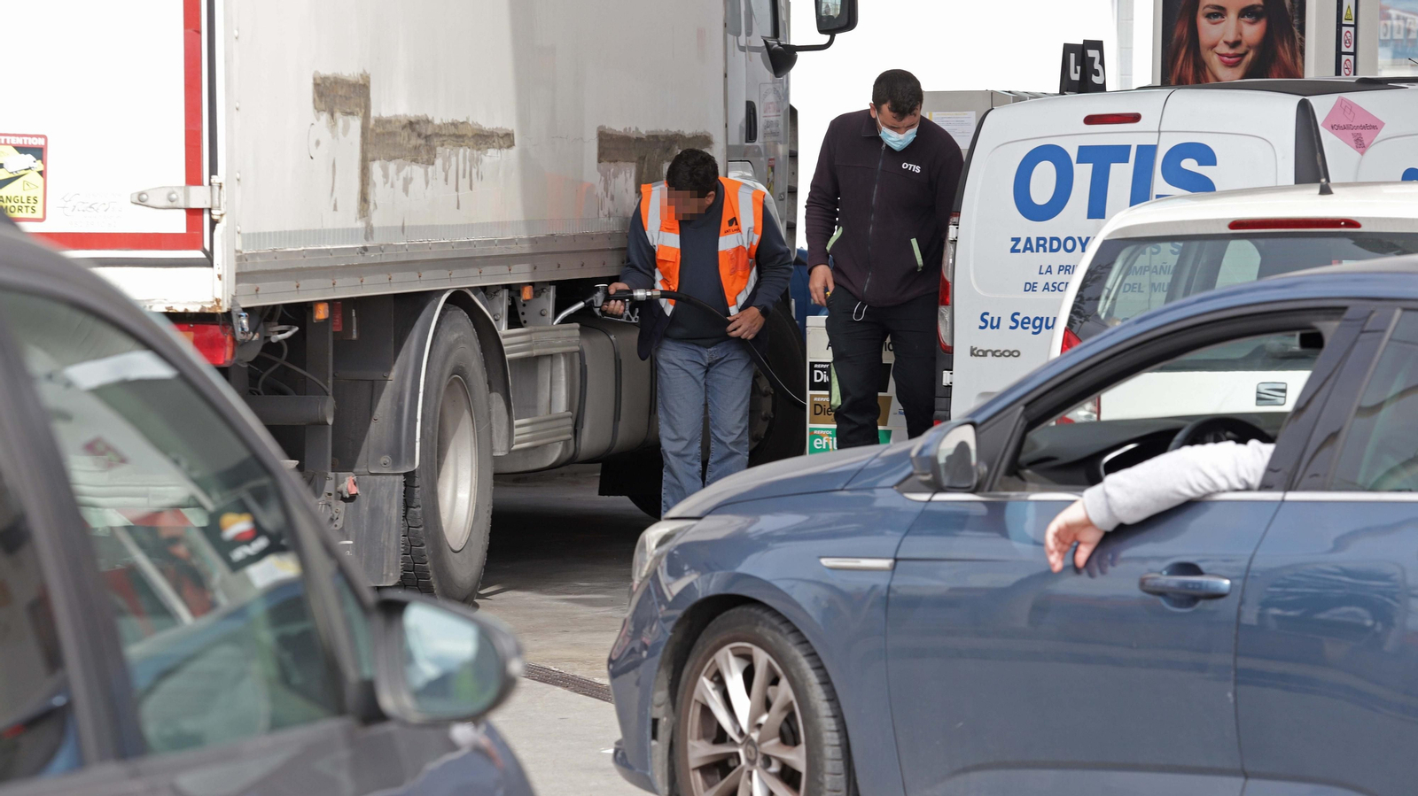 Fotos de colas en las gasolineras del Campo de Gibraltar