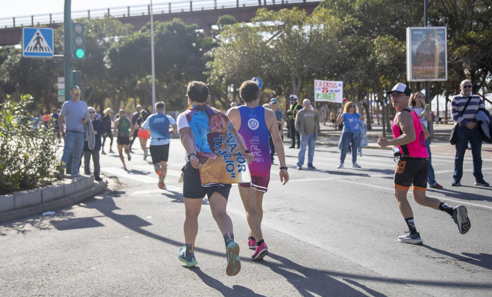 El Medio Maratón de Almería 2025, en imágenes