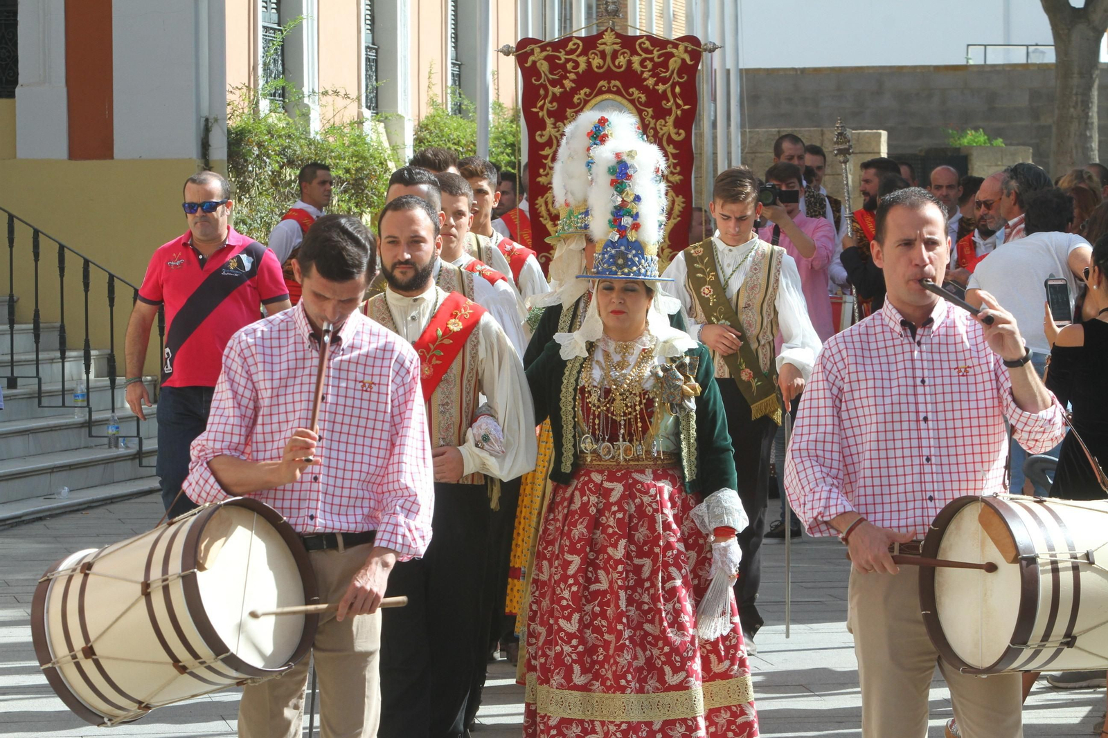 Imágenes del desfile Iberoamericano de bailes.