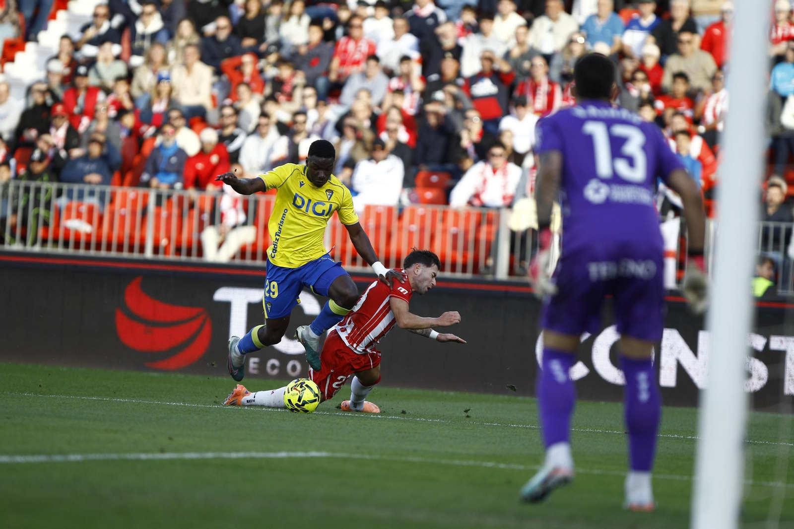 El partido U.D. Almería-Cádiz C.F. en imágenes