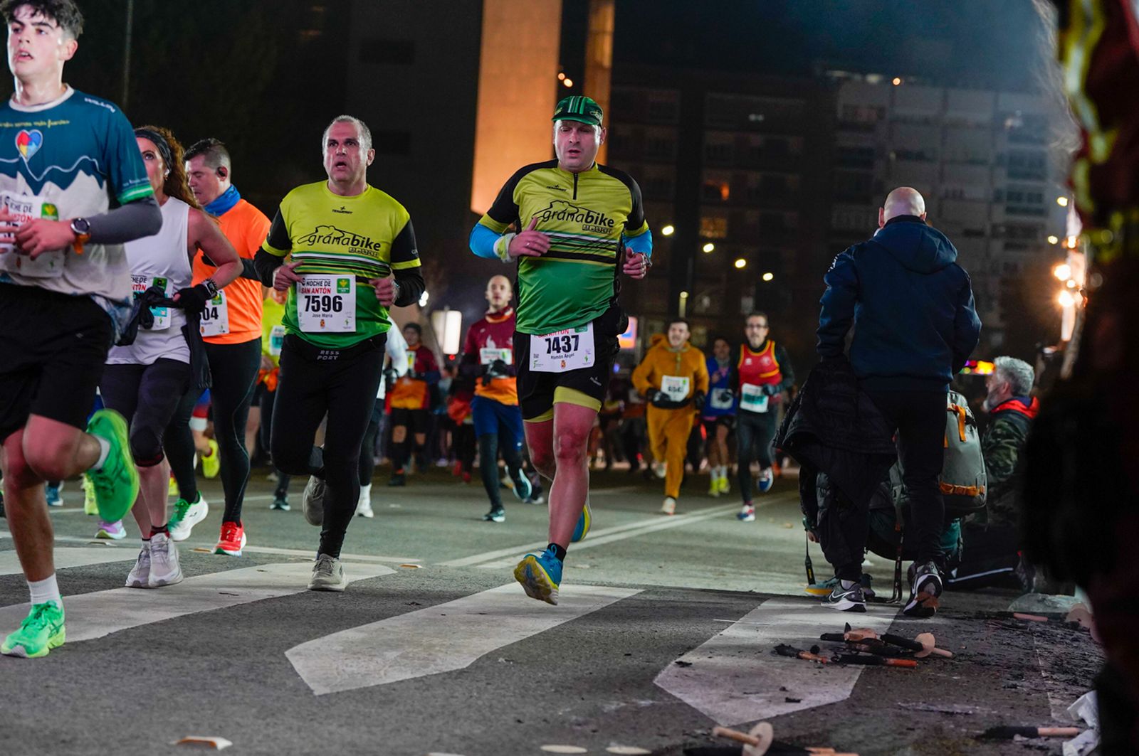 En imágenes: búscate en tu llegada a meta de la Carrera de San Antón 2026 (14)