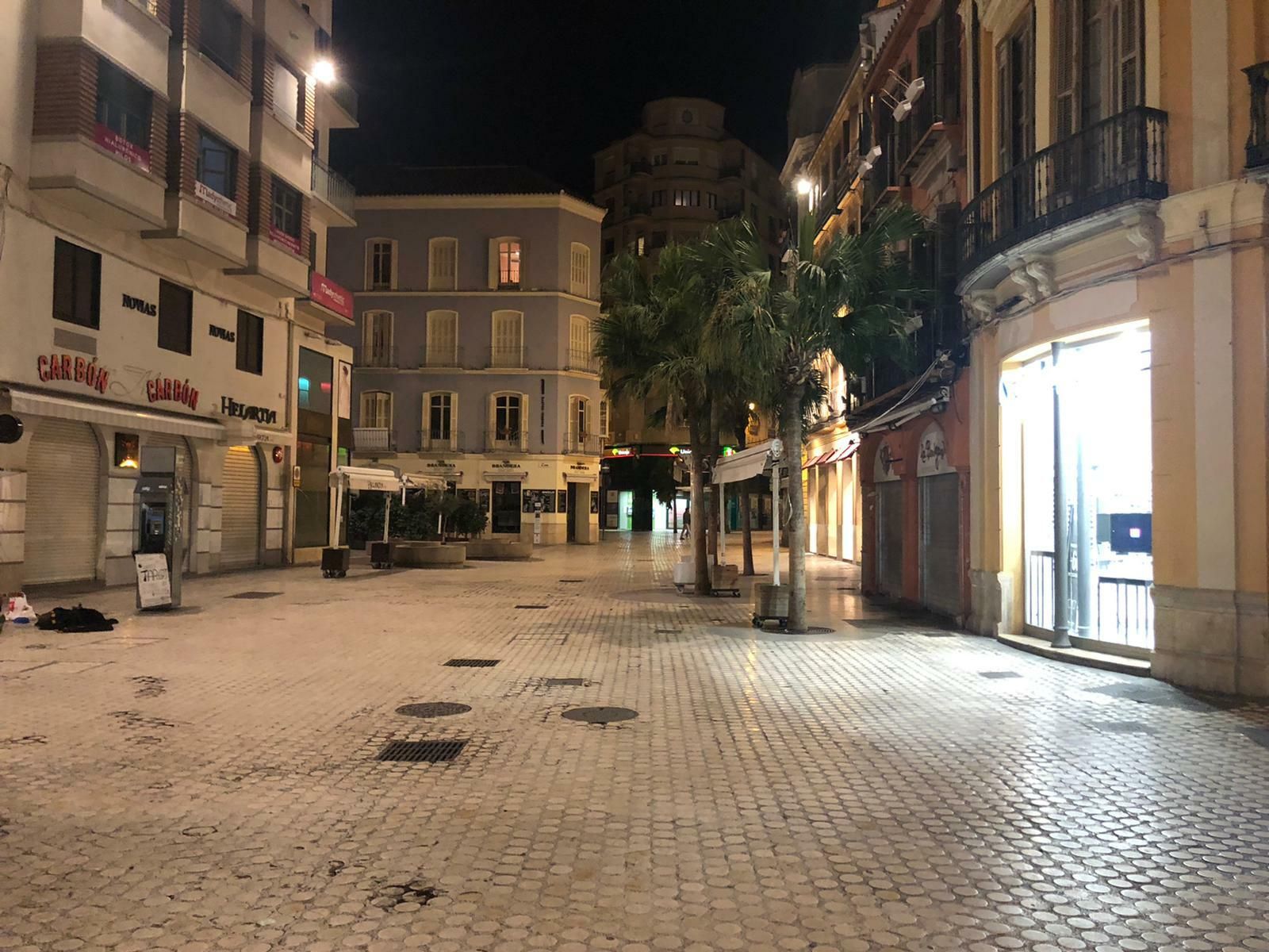 Las fotos de Calle Larios vacía por el coronavirus