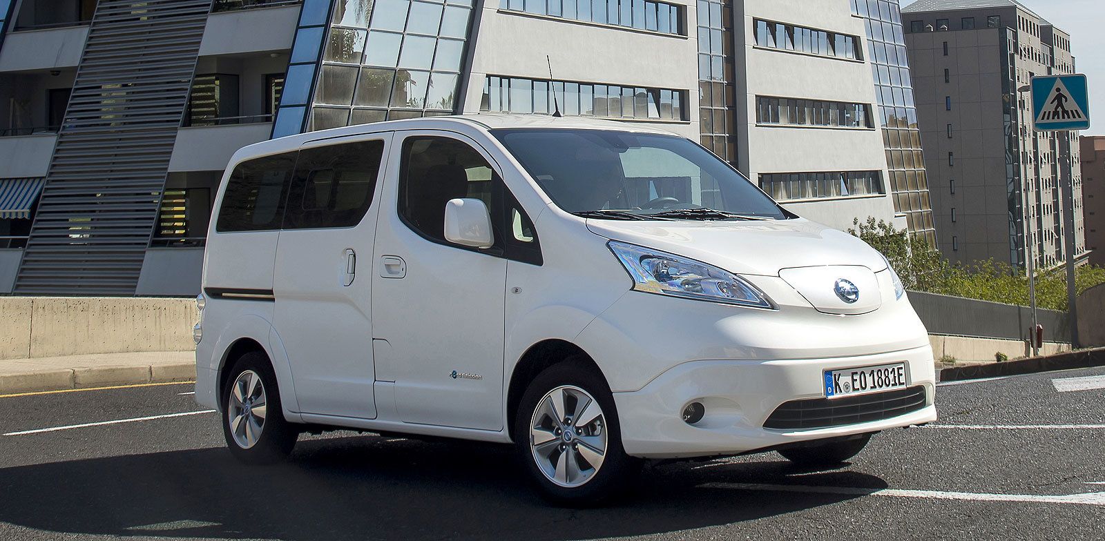 Nissan duplicará en 2018 las ventas de la e-NV200, la furgoneta eléctrica fabricada en España
