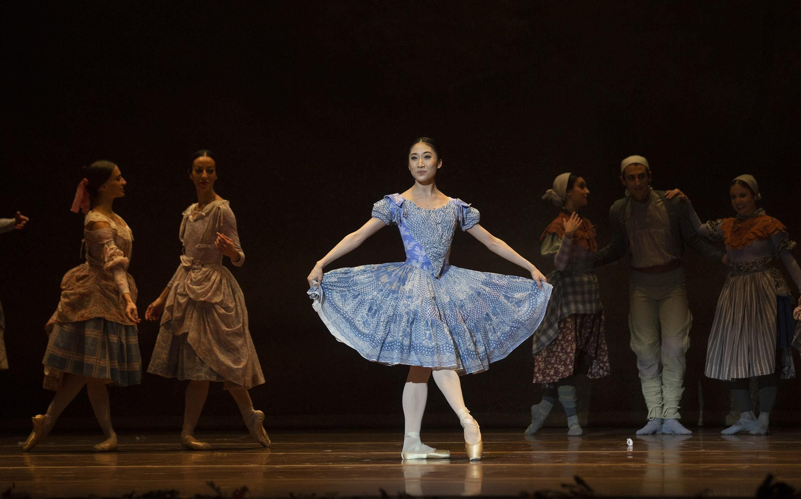 Las imágenes de 'Giselle' en el Teatro de la Maestranza
