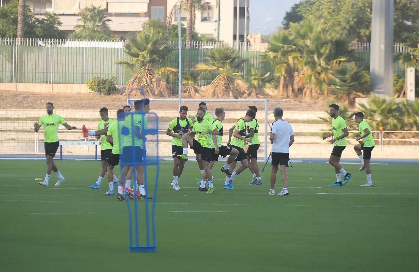 Las fotos del entrenamiento del Málaga CF tras la tormenta