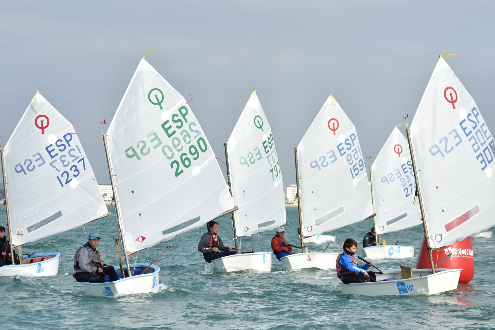 Varios regatistas que participaron en la prueba.