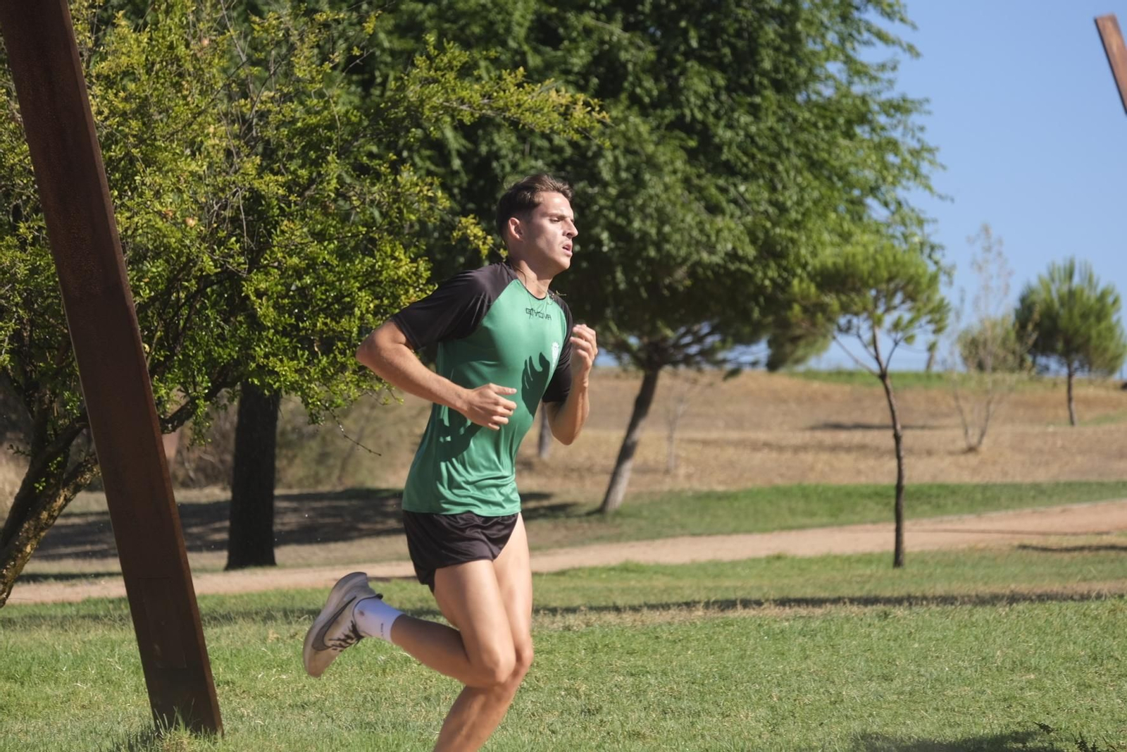 El entrenamiento del Córdoba CF en el parque de la Asomadilla, en imágenes