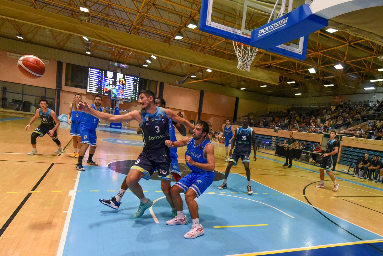 Las fotos del Udea - Ciudad de Huelva de la Copa Diputación de baloncesto