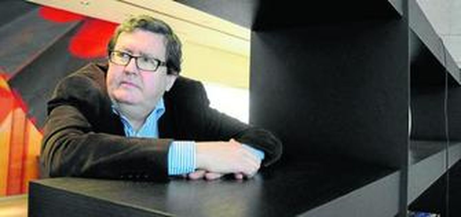 Juan Manuel Bonet, autor del imprescindible 'Diccionario de las vanguardias en España (1907-1936)', durante la entrevista.