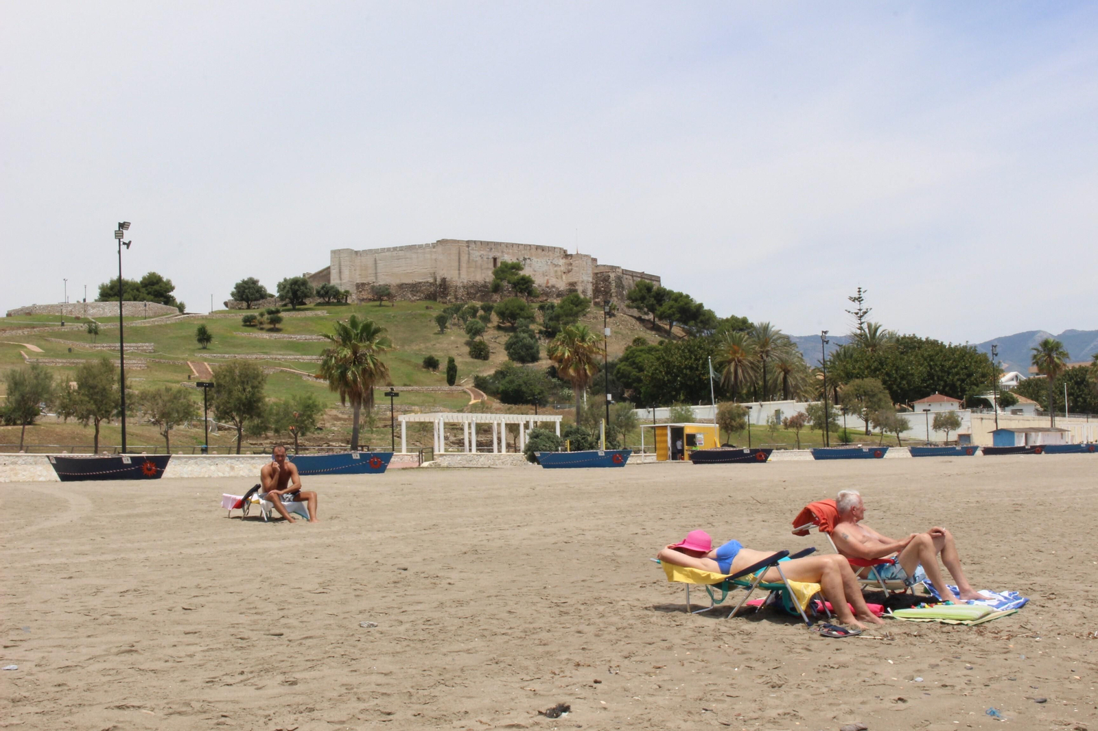 Fotos de la desescalada: Fuengirola ya disfruta del sol y la playa en la fase 2
