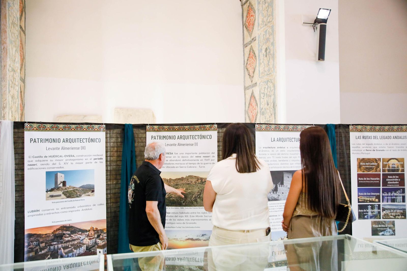 Desfile de Gigantes y Cabezudos de Vera, en imágenes