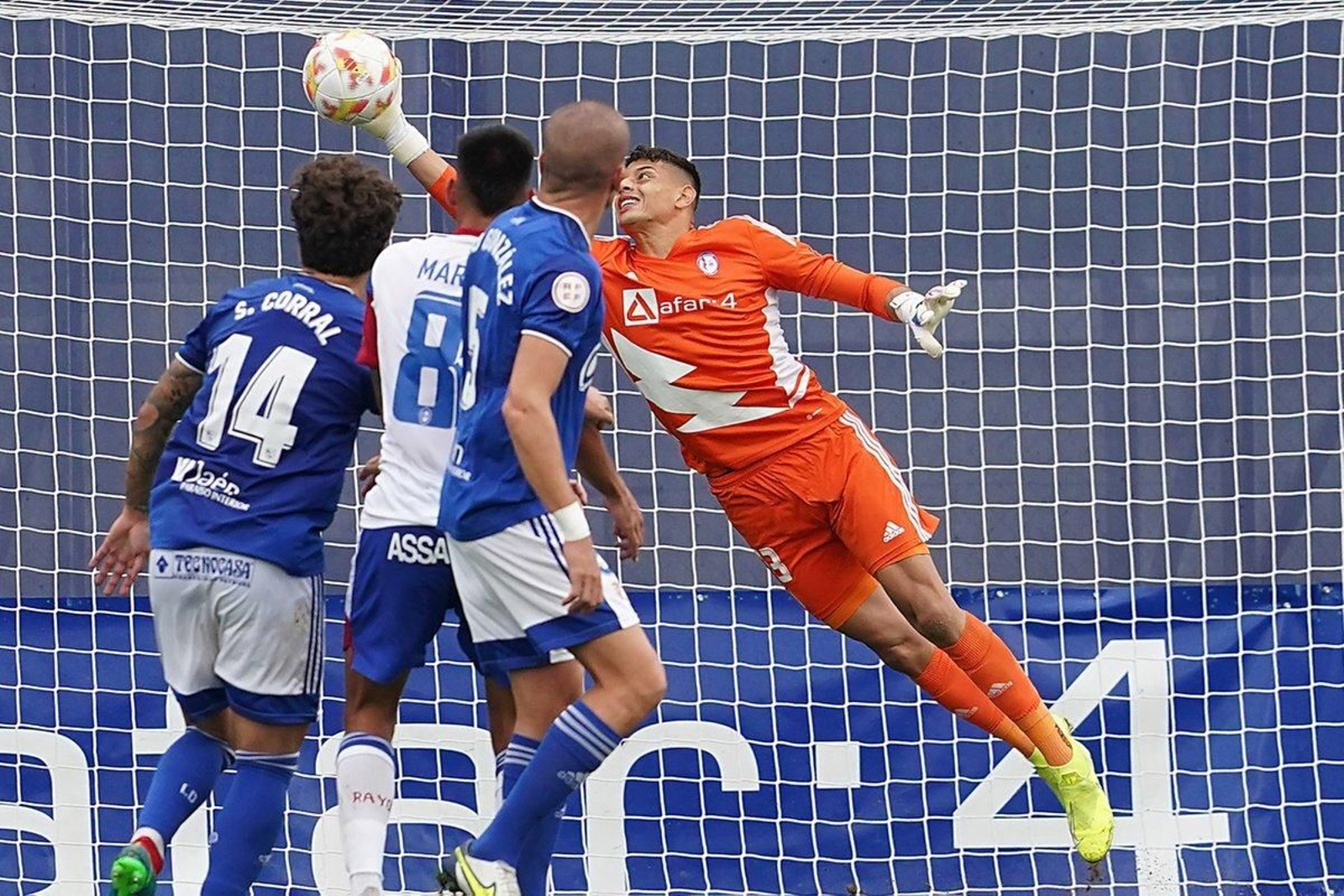 Lucho García, en una parada con el Rayo Majadahonda.