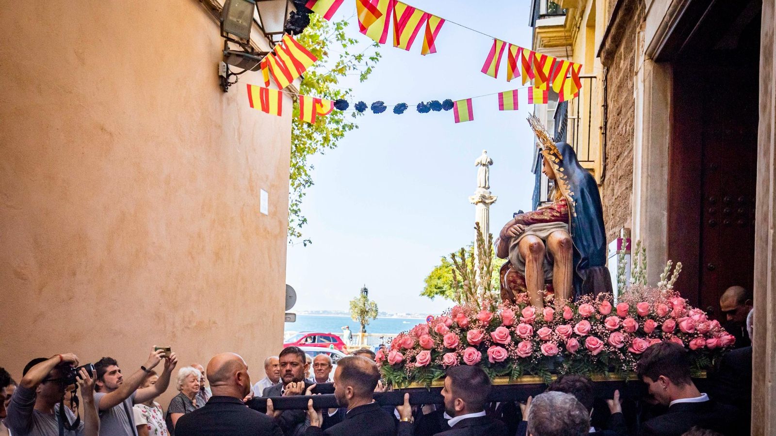 Las imágenes del triduo itinerante de la Hermandad de las Angustias del Caminito