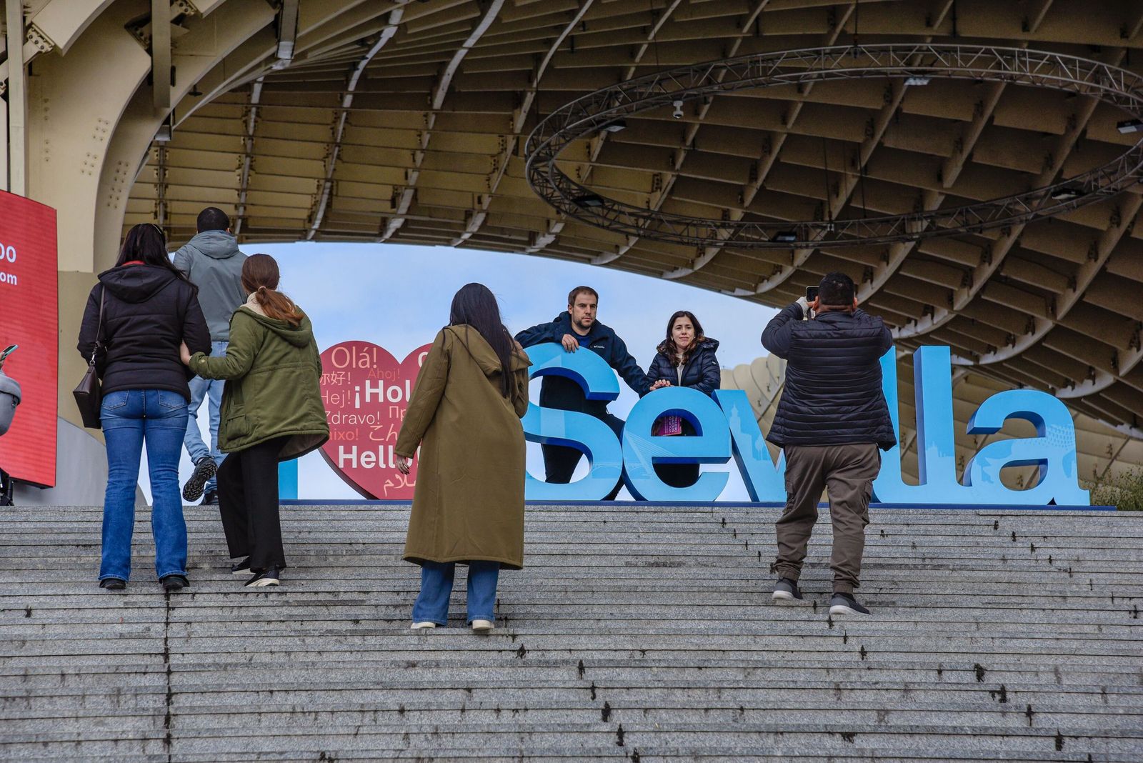 Turistas en Las Setas de la Encarnación