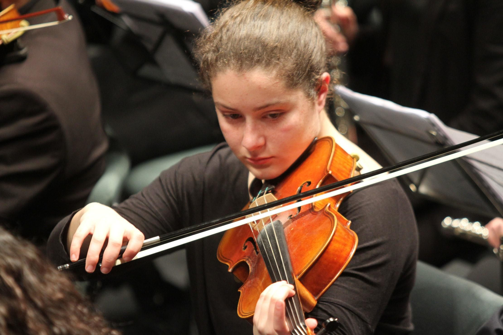 La Asociación de Industrias Químicas, Básicas y Energéticas de Huelva (Aiqbe) organiza un concierto que corre a cargo de la Orquesta Sinfónica del Conservatorio Profesional de Música de Huelva 'Javier Perianes'