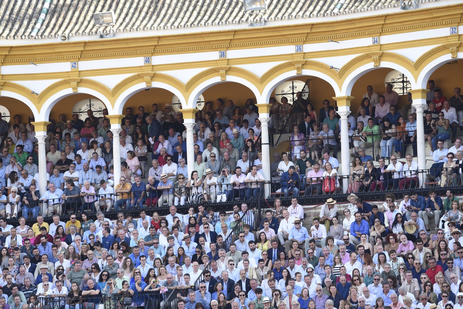 Búscate en la tercera corrida de toros de la Feria de San Miguel de Sevilla