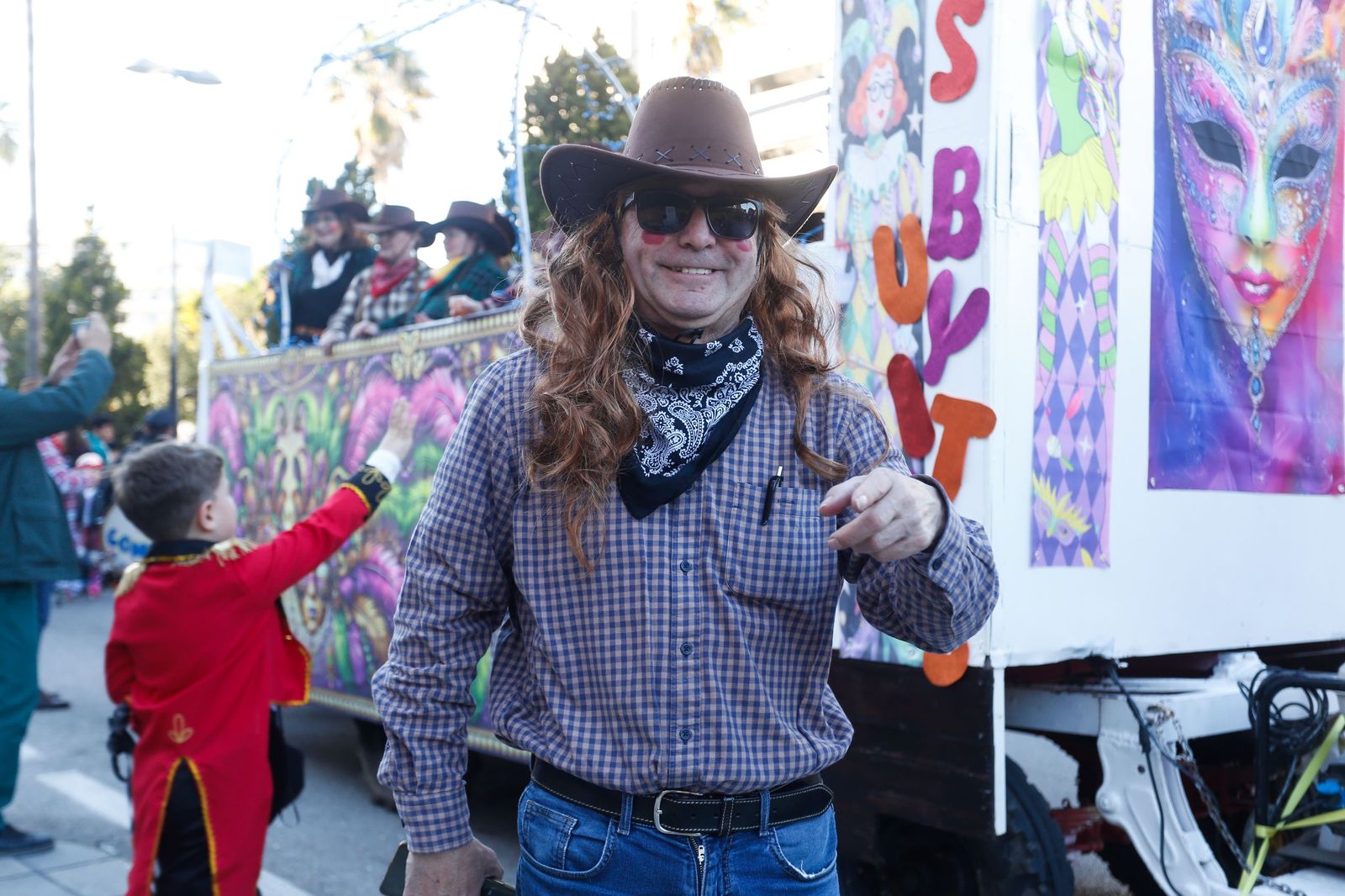 Búscate en las fotos de la cabalgata del Carnaval de Algeciras 2026