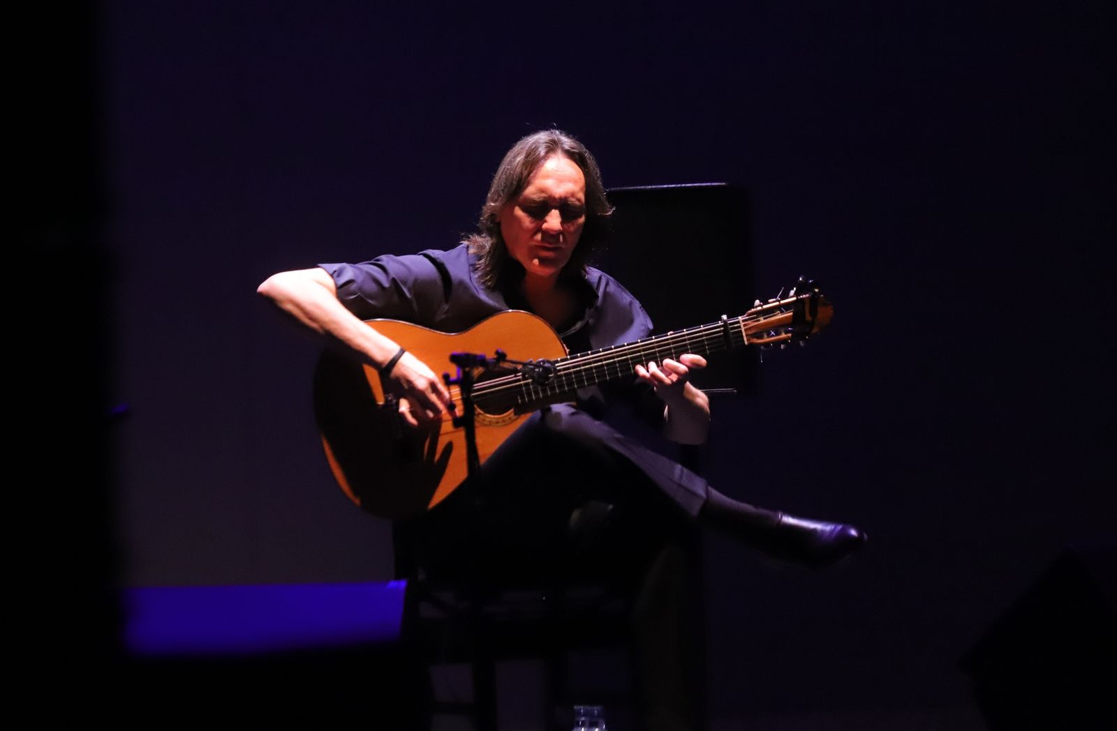 Vicente Amigo, durante el recital en el Gran Teatro de Córdoba.