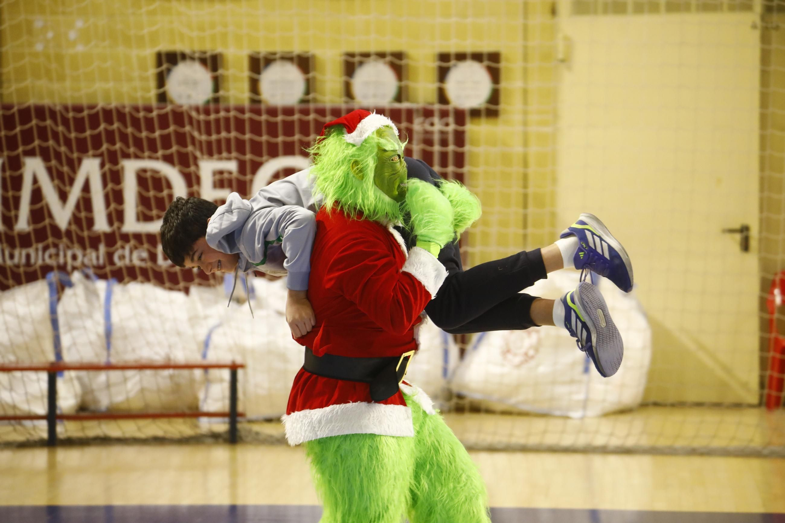 Las mejores fotos de un Córdoba Futsal - Valdepeñas con marcado carácter solidario