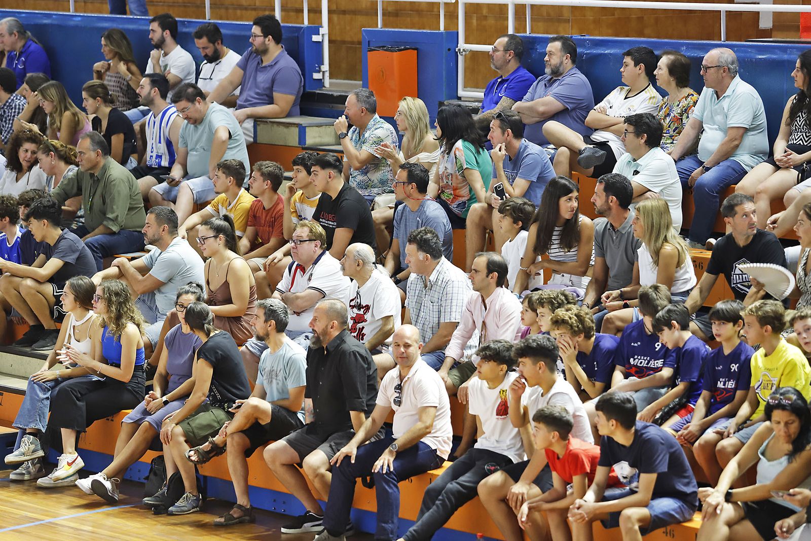 Imágenes del partido de baloncesto entre el Huelva Comercio Viridis y el Juventud Alcalá