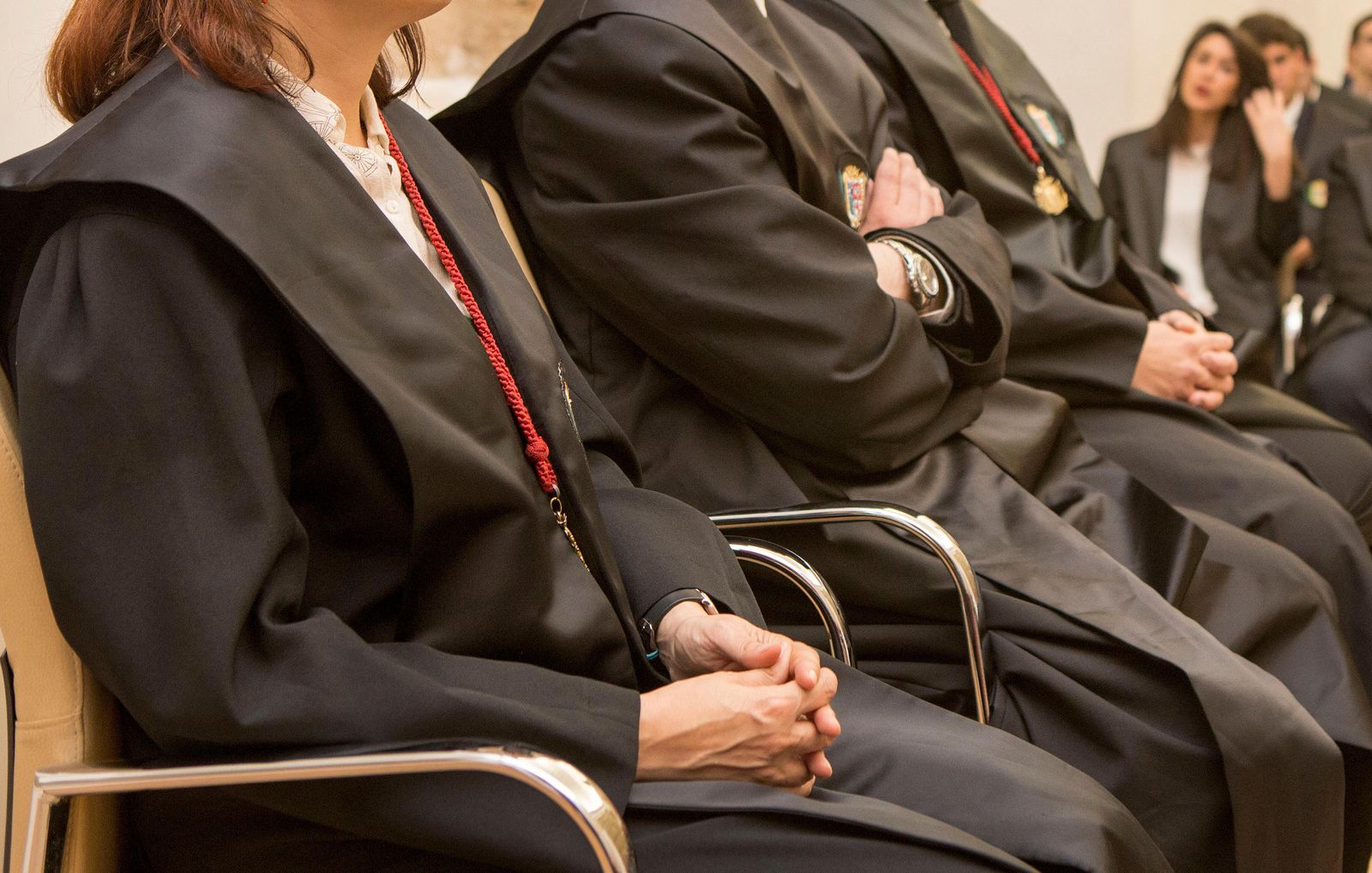 La dispensa de usar toga finalizaba el 20 de junio