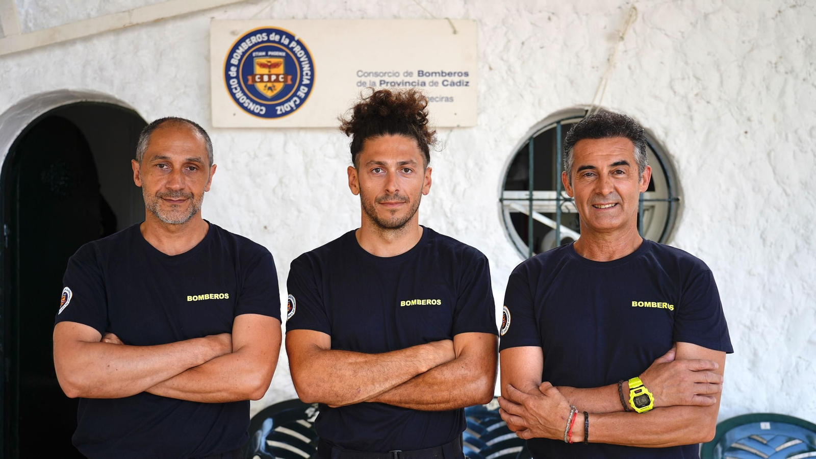 Fran, Fran y Sebastián, bomberos.