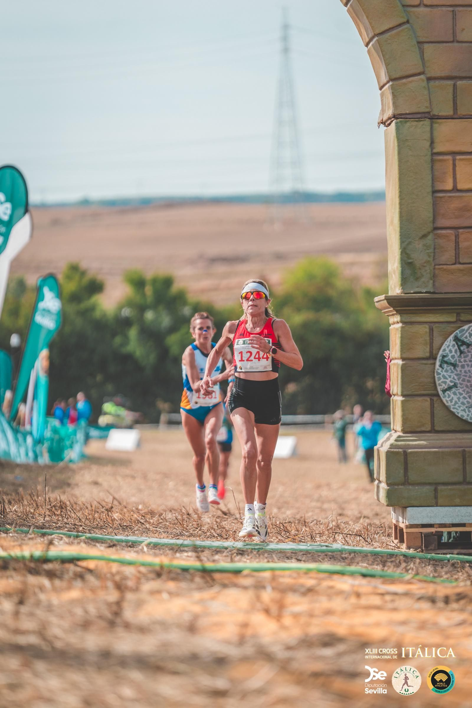 Búscate en las fotos del Cross de Itálica 2025 | 1