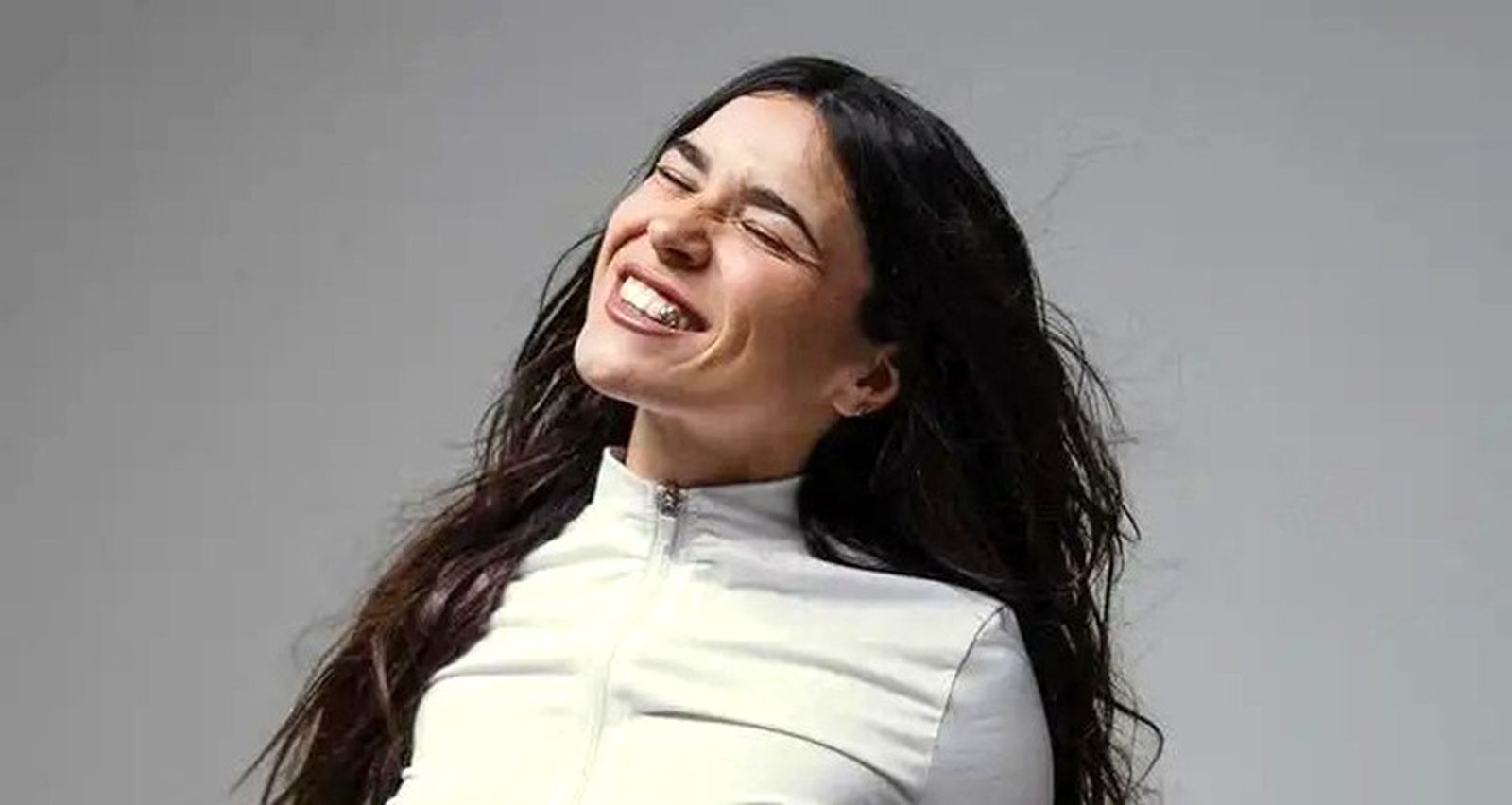 Vera GRV es una artista auténtica con una gran puesta en escena.