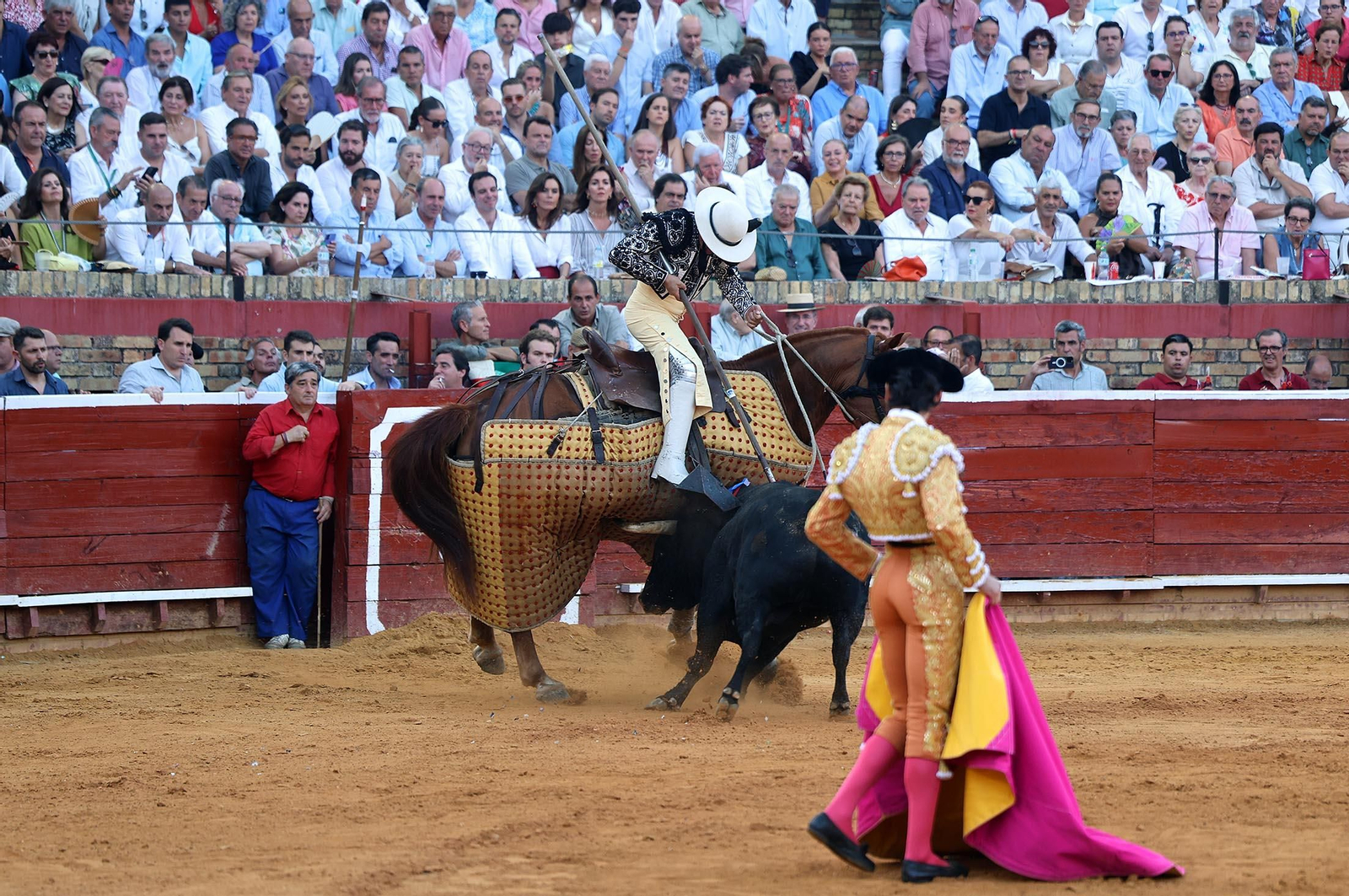 Toros La Merced 2025: Imágenes de la Corrida de Toros de Morante de la Puebla, Daniel Luque y Juan Ortega