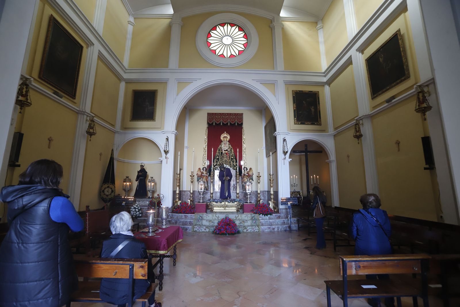 Imágenes de las veneraciones a los Cautivos de Huelva