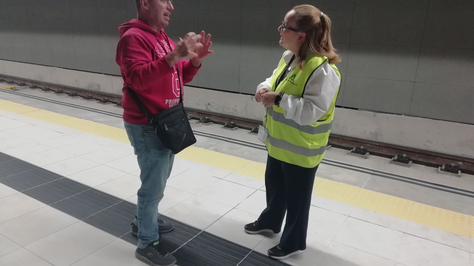 José María García habla con Rocío Sureda.