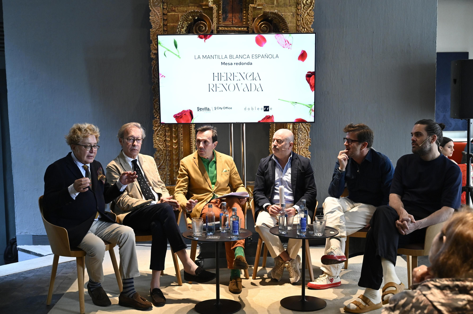 La revisión de la mantilla blanca, todas las imágenes