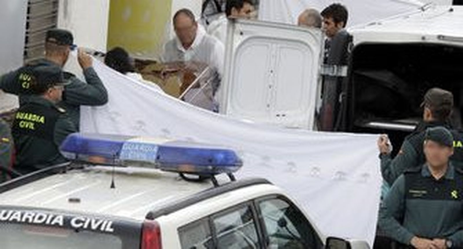 La Guardia Civil halló ropa con sangre en casa de los detenidos por el crimen de La Rinconada