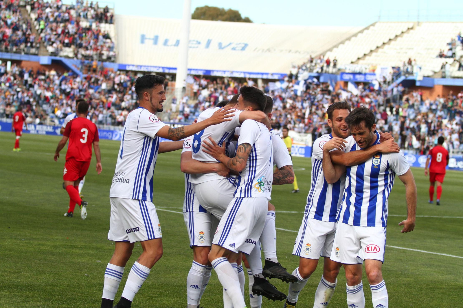 Imágenes del encuentro entre el Recreativo de Huelva y el San Fernando