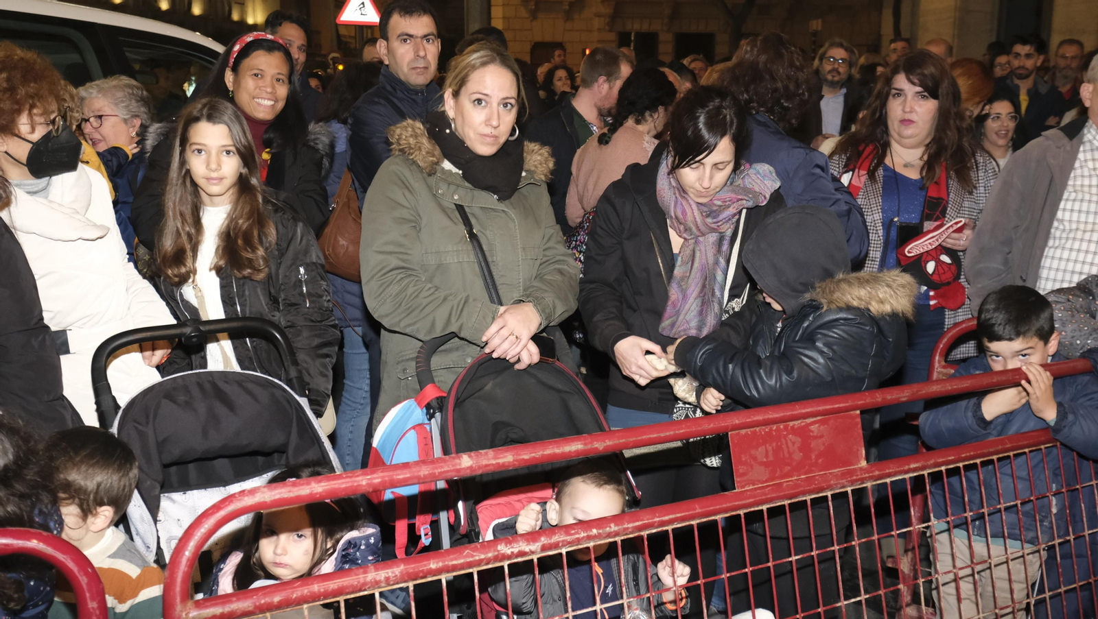 Imágenes de la Cabalgata de los Reyes Magos en Almería