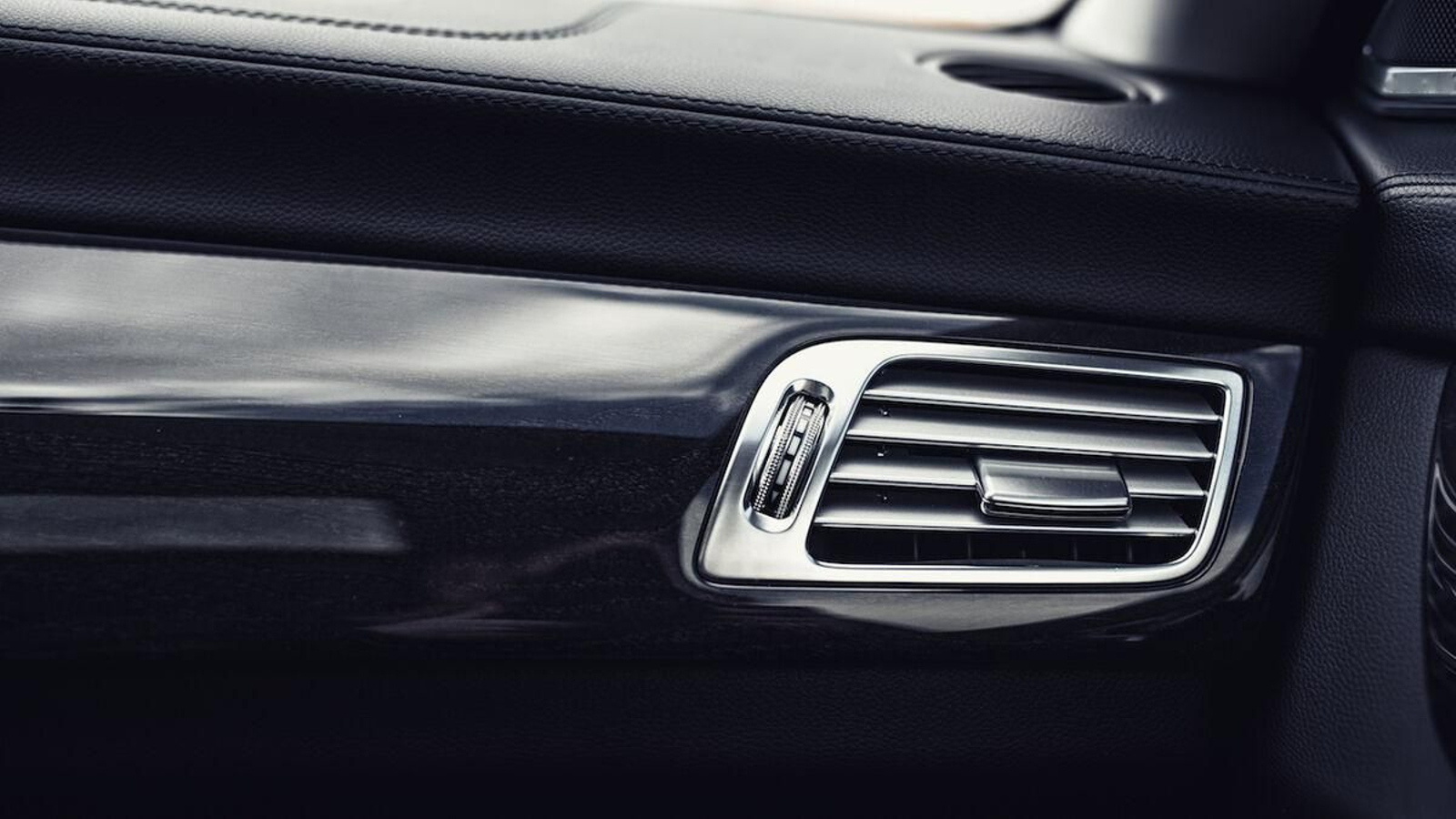 Difusor de aire acondicionado en coche