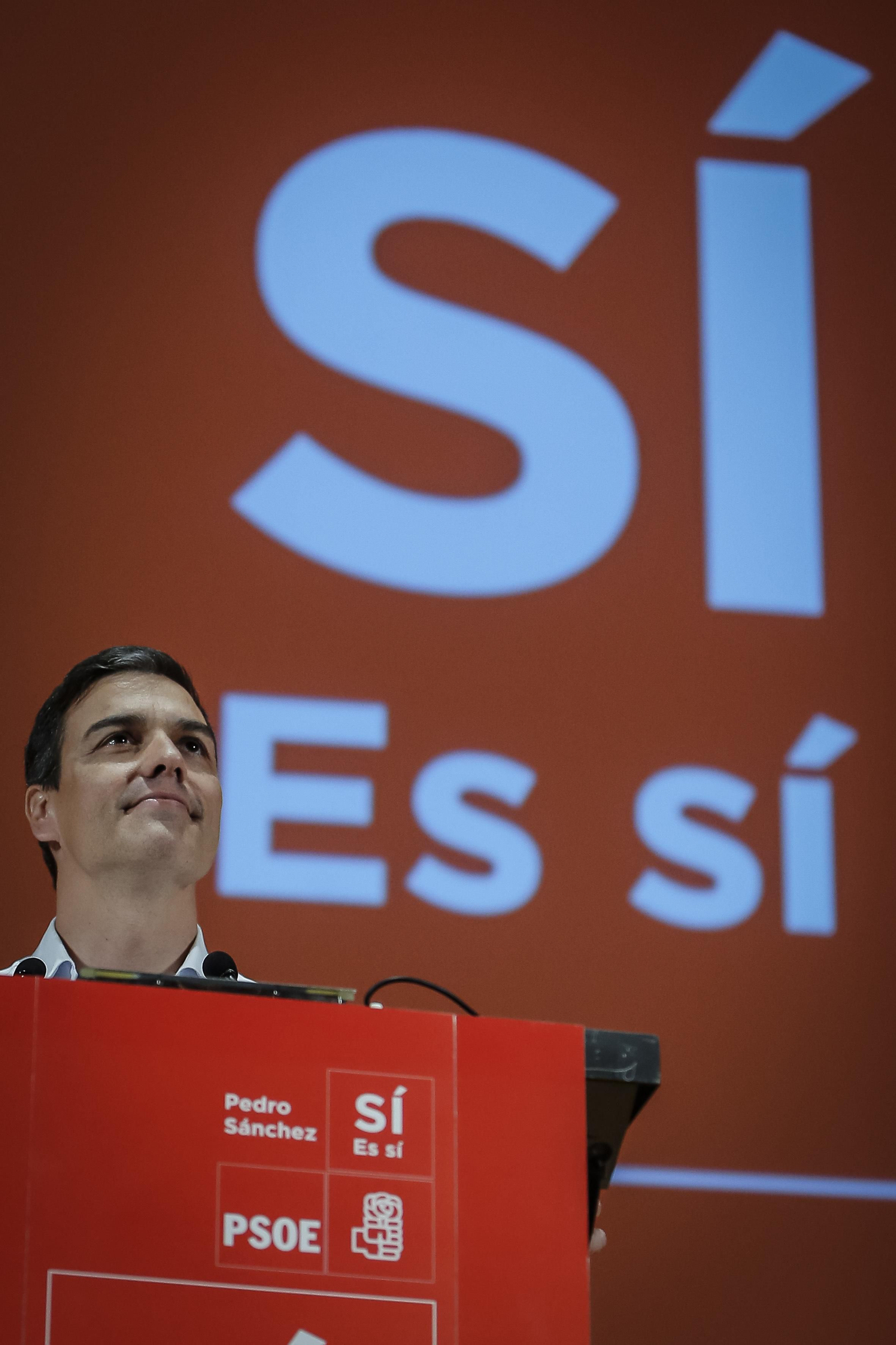 El mitin de Pedro Sánchez en Cádiz, en imágenes