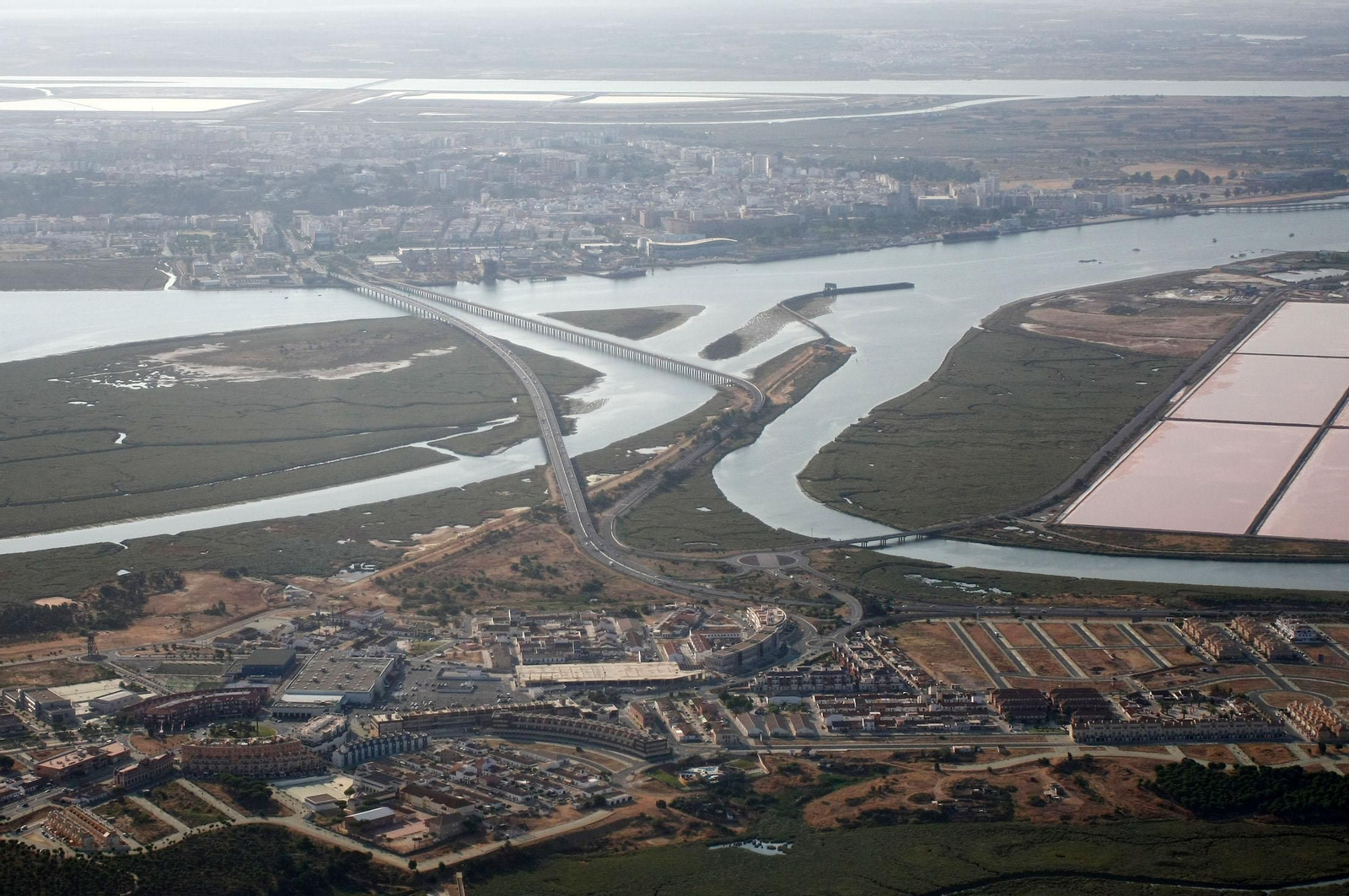 Vista aérea de los dos puentes sobre el Odiel desde Aljaraque.
