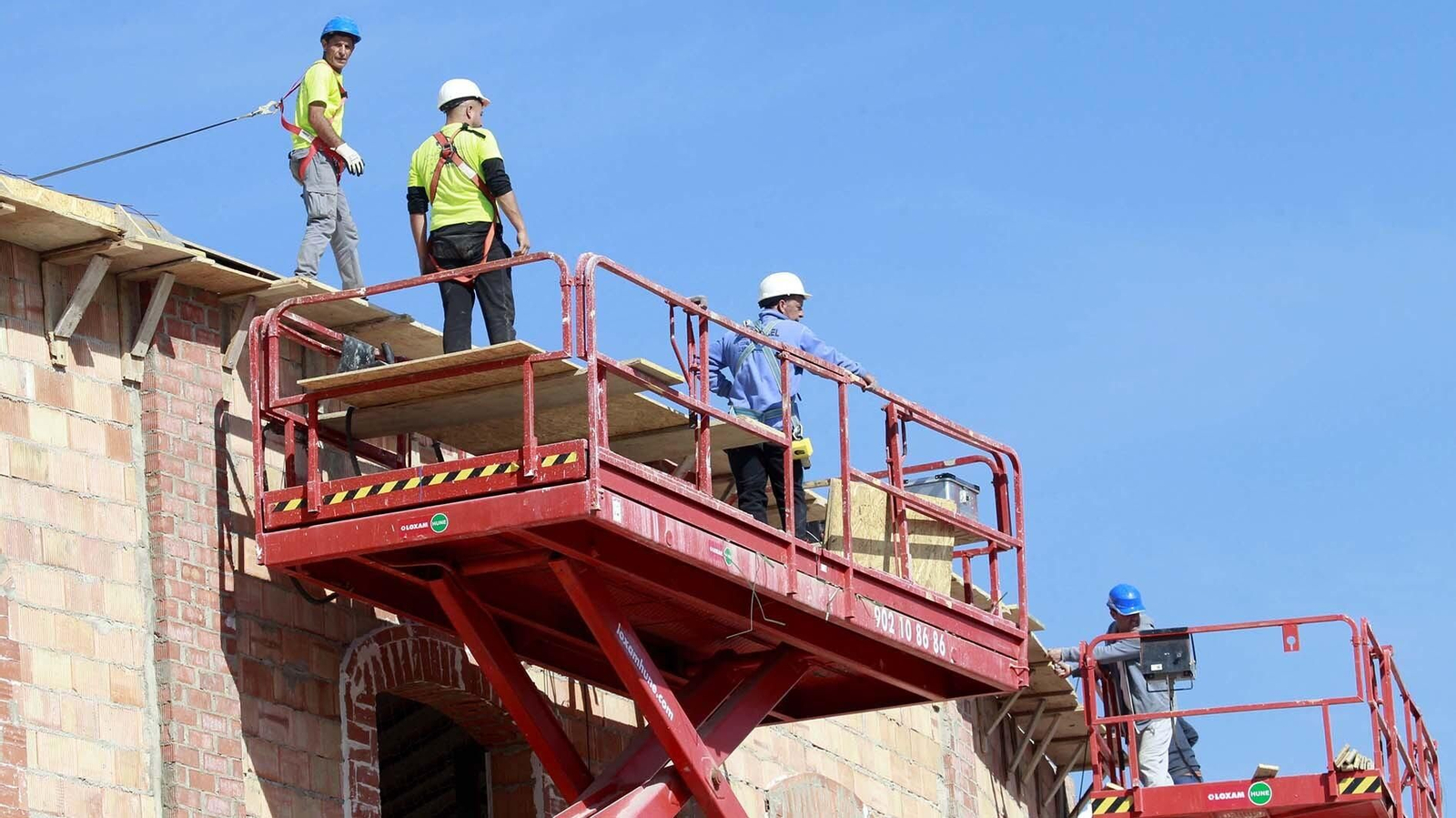 Las fotos de las obras de la plaza de toro de la Línea