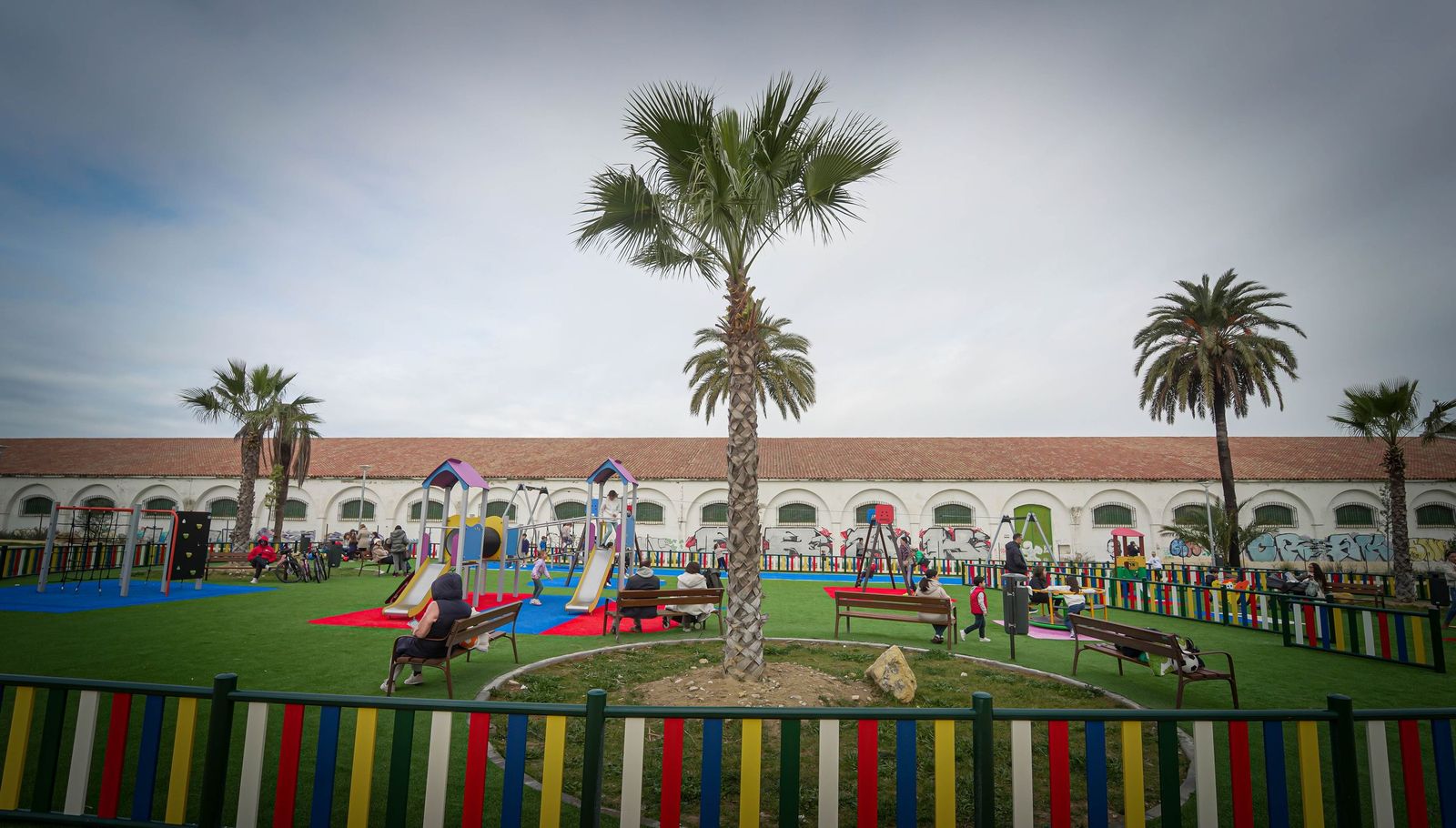 Imágenes del nuevo parque infantil de Croft en Jerez