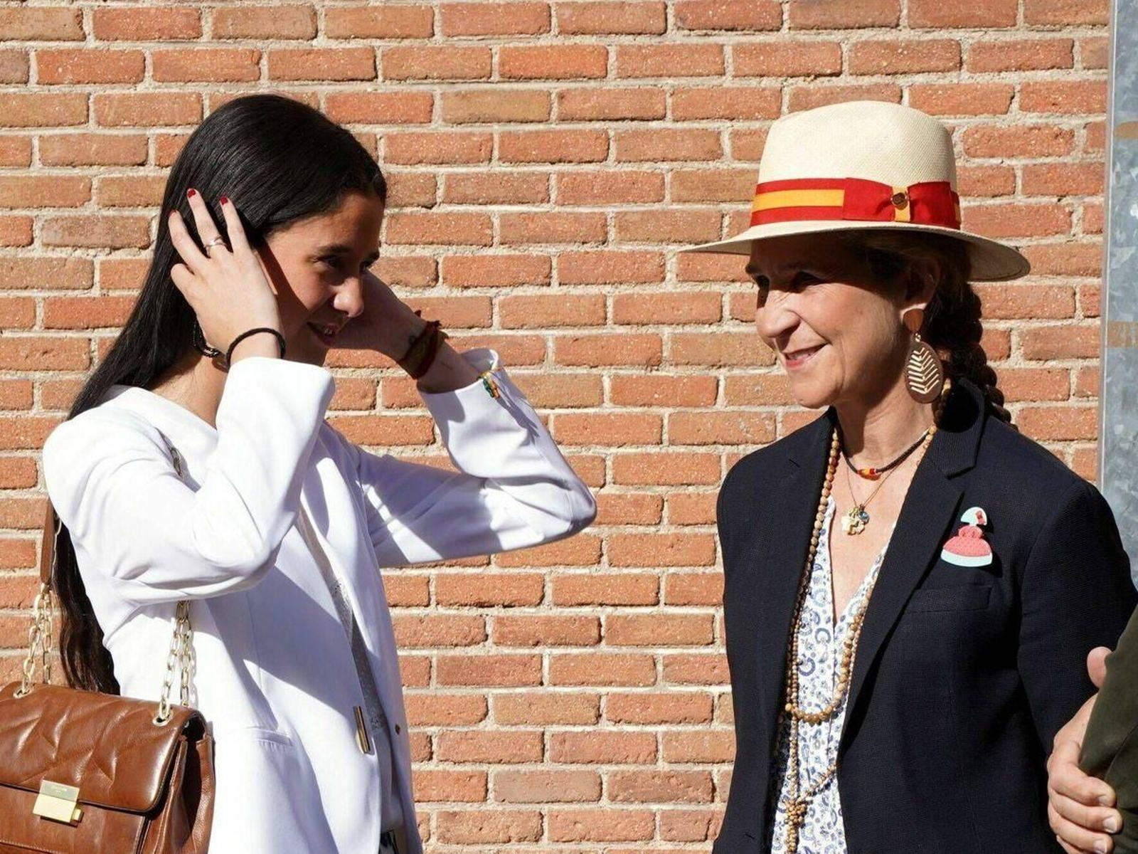 La infanta Elena y Victoria Federica apenas hacen planes juntas y ese es uno de los motivos del enfado con su hija. La infanta Elena y Victoria Federica apenas hacen planes juntas y ese es uno de los motivos del enfado con su hija.