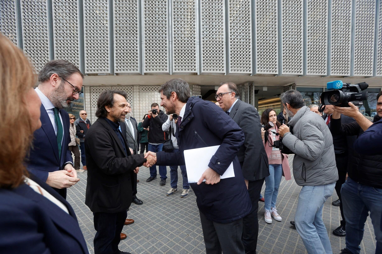 La inauguración de la Biblioteca Grupo Cántico de Córdoba, en imágenes